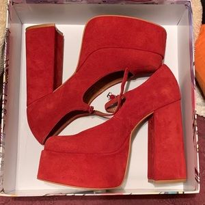 Jeffrey campbell Mary J.